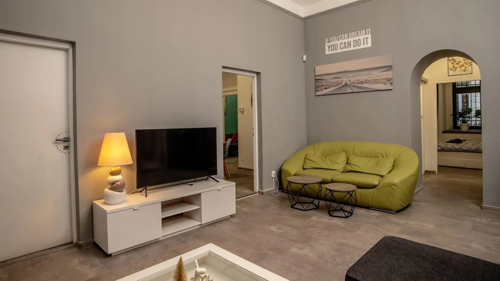 Grand Apartment Near Dancing House Prague 0*,