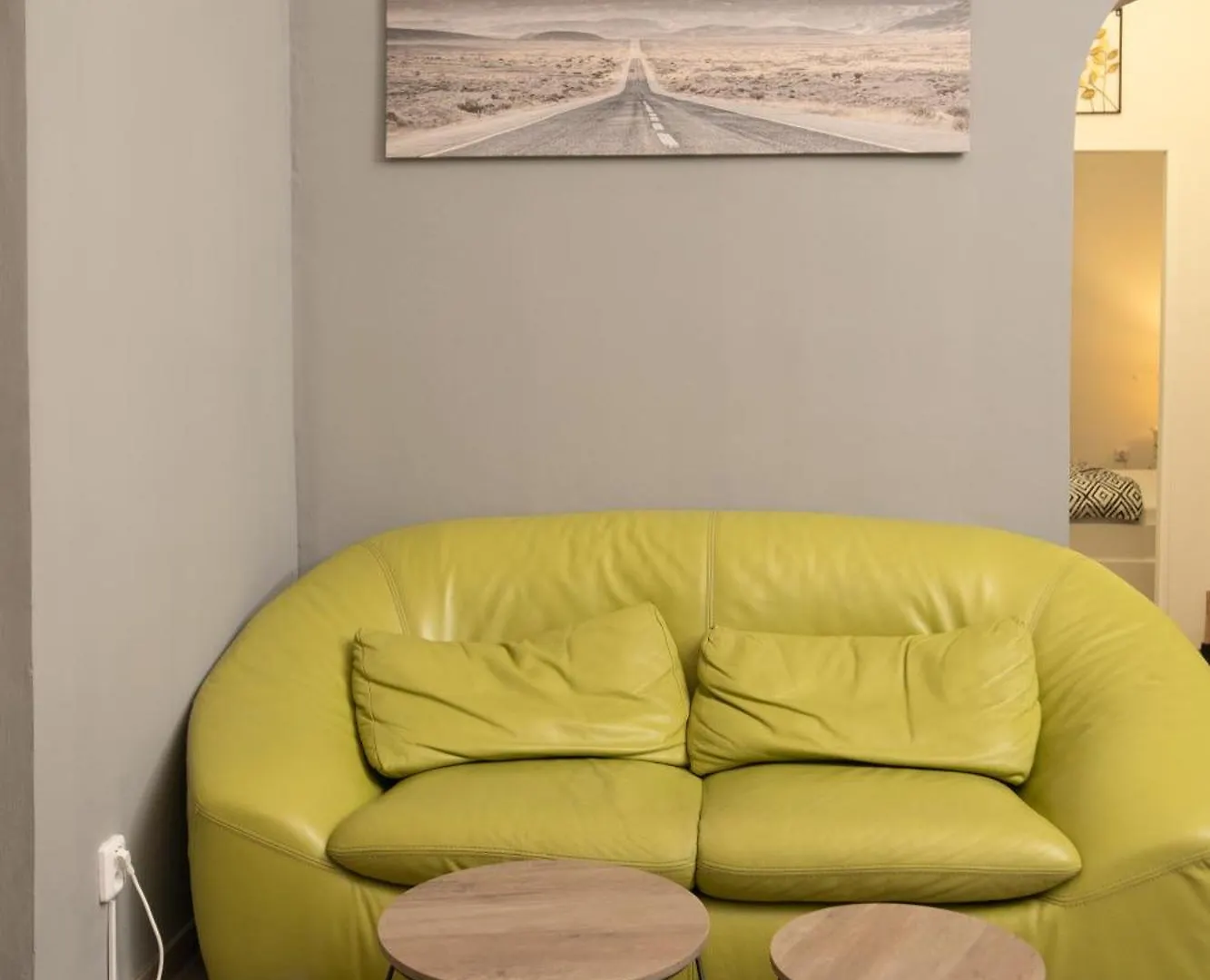 Grand Apartment Near Dancing House Prague