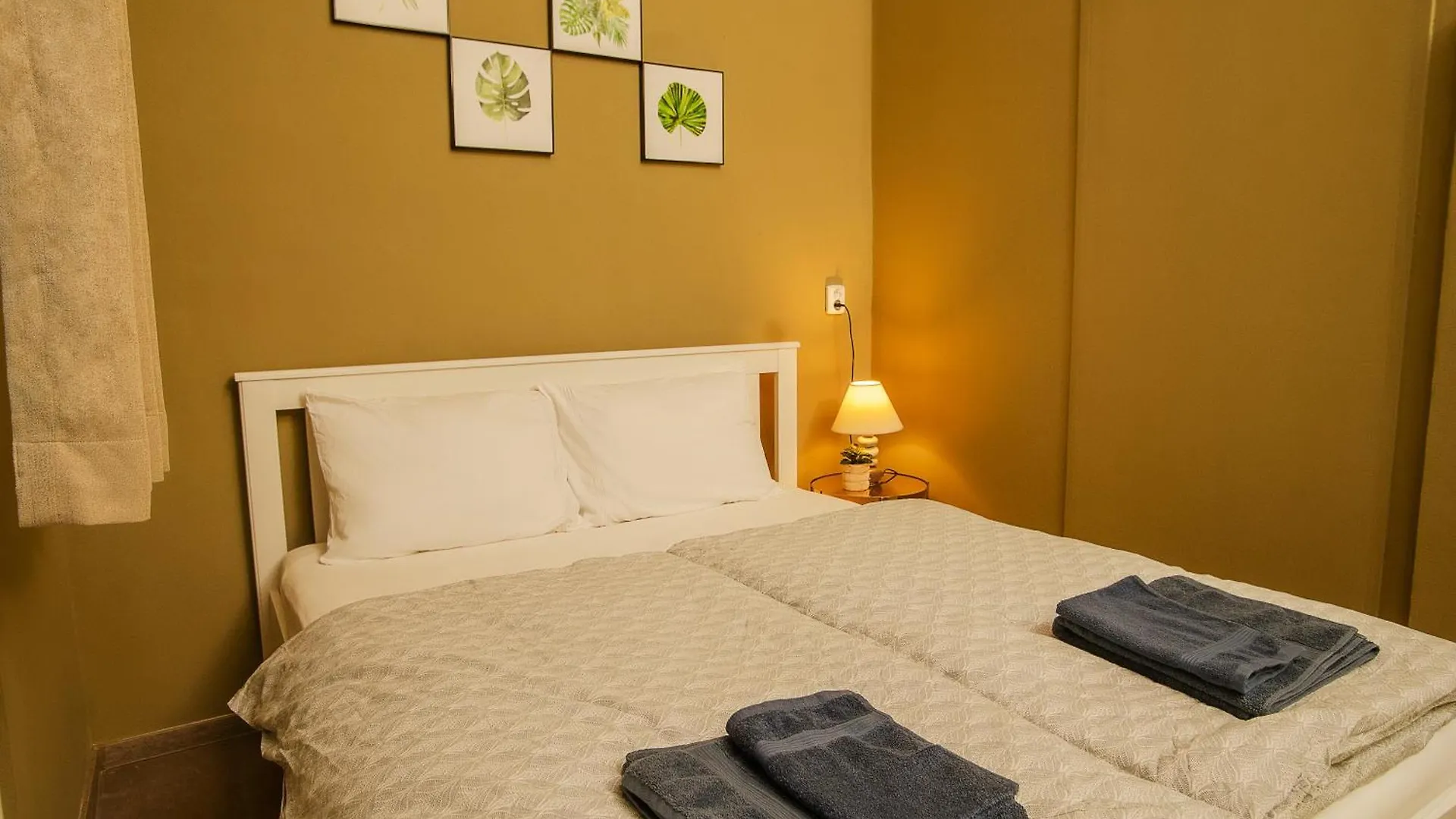 Grand Apartment Near Dancing House Prague