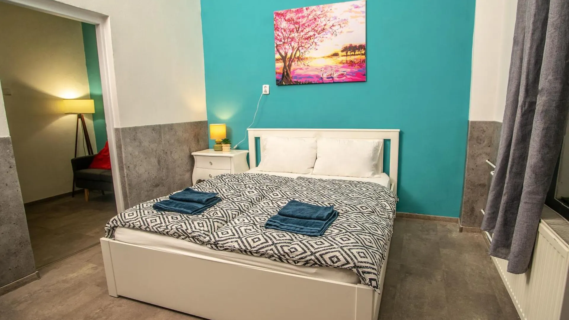 Grand Apartment Near Dancing House Prague